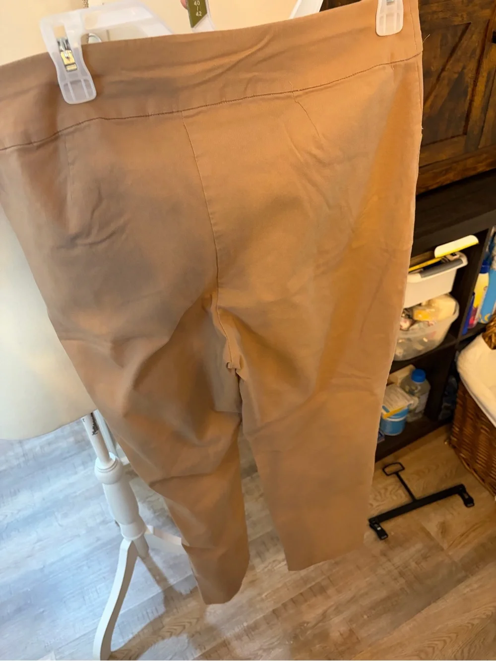 Chico's Cropped Ankle Pants in Camel Brown